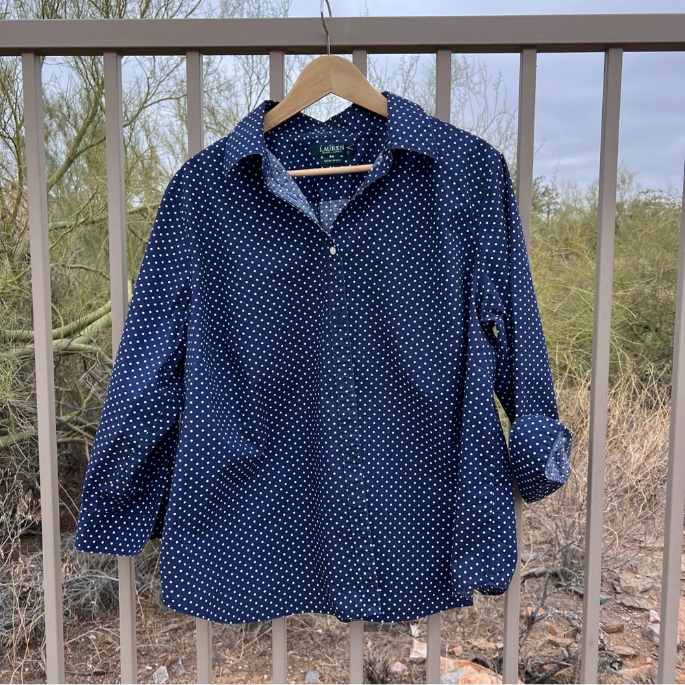 ⬇️💲LAUREN Ralph Lauren Women’s Blouse Size 2X  Navy W/White Polka Dots Non Iron
